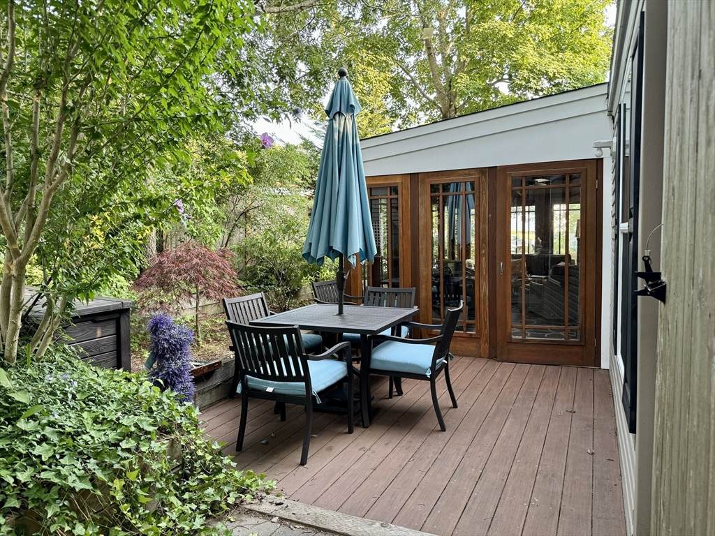 210 West Rd - Photo 1