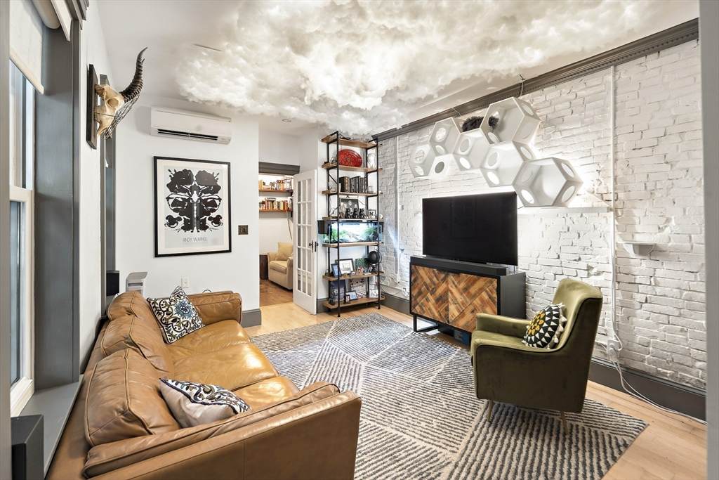 91 Fort Ave - Photo 1