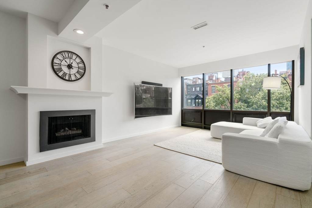 353 Marlborough Street - Photo 1