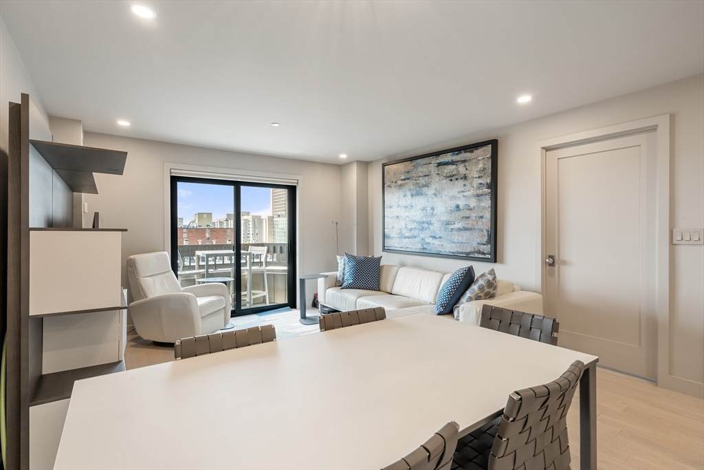 16 Harcourt St - Photo 1