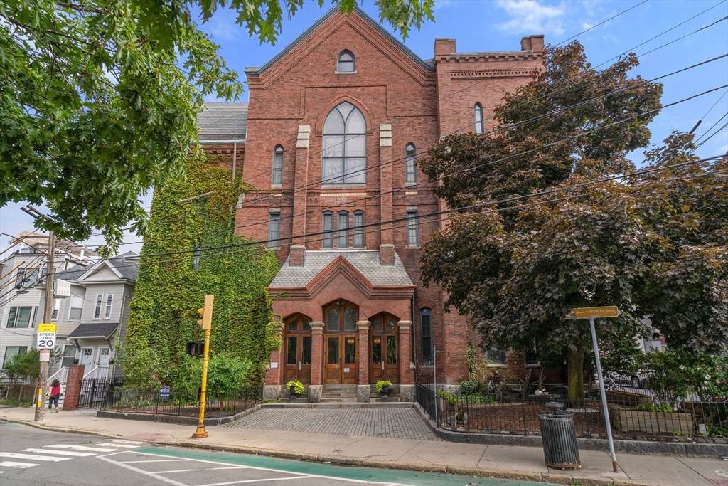 1 Summer St - Photo 1