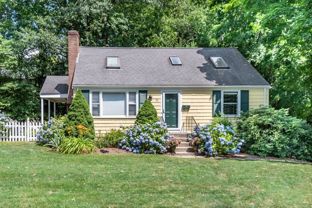 23 Lexington Rd - Photo 1