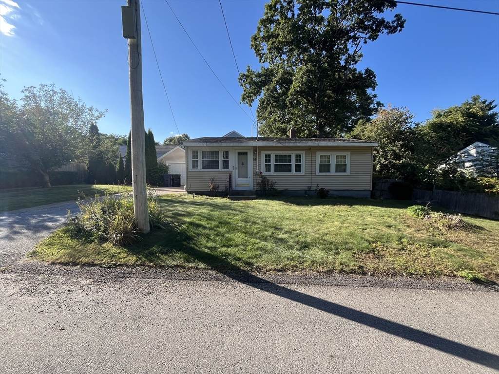 14 Tamarack Rd - Photo 1