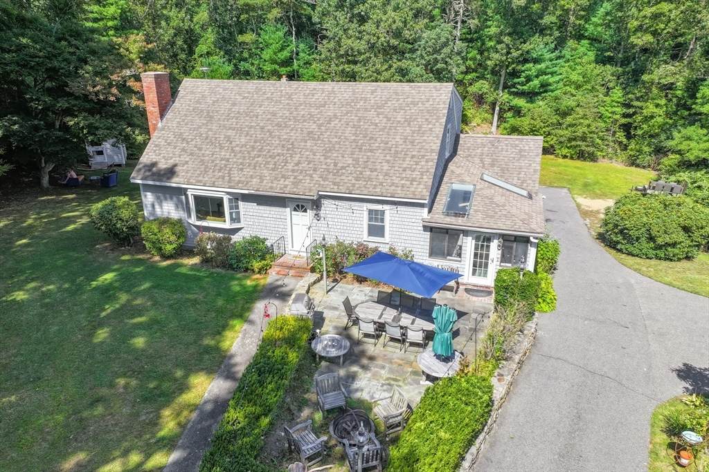 12 Fairway Ln - Photo 1