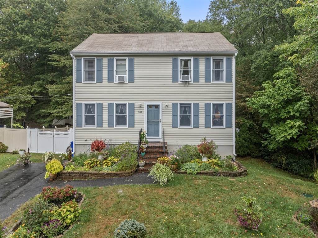 101 Cavalier Ave - Photo 1