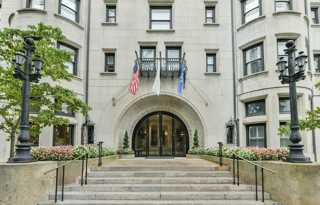 416 Commonwealth Ave - Photo 1