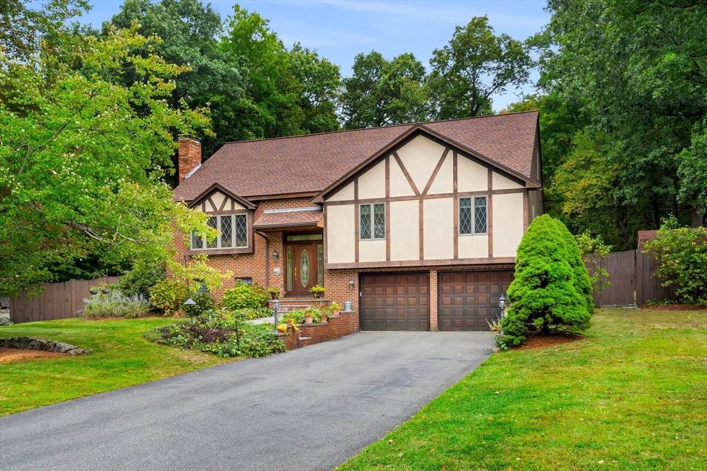 8 Naumkeag Row - Photo 1