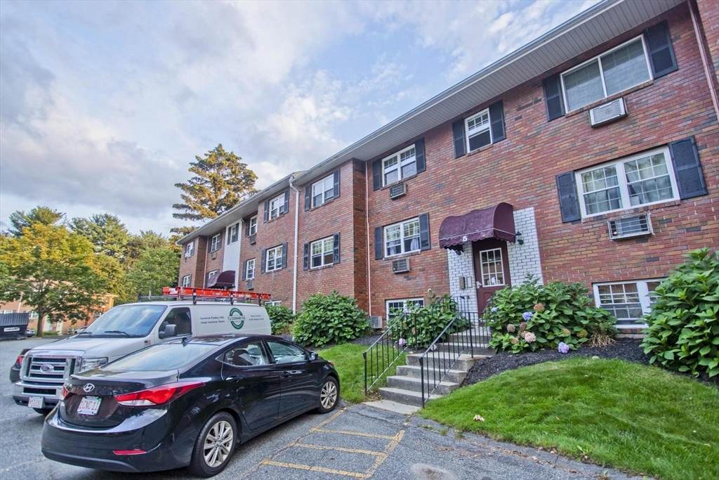 8 Maple Crest Cir - Photo 1