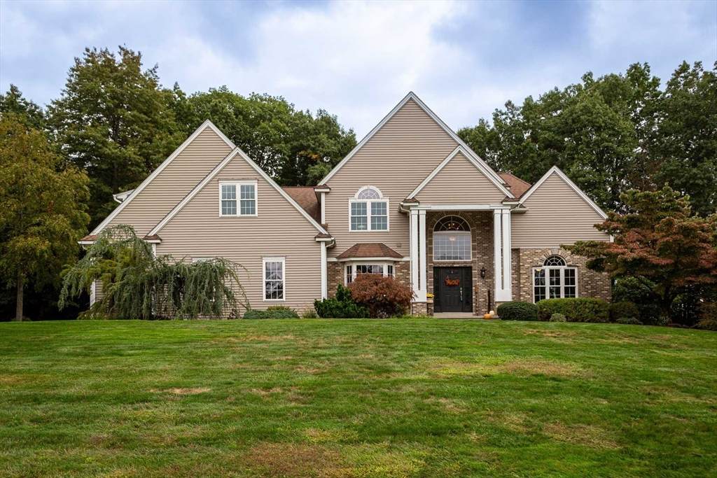 89 Pine Grove Circle - Photo 1
