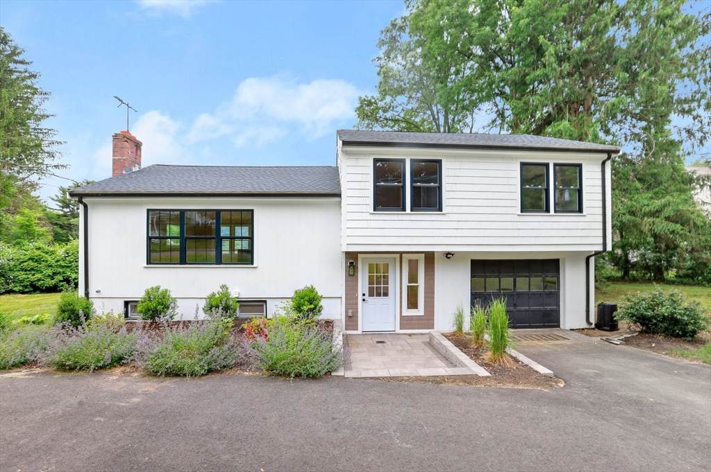 42 Bridge St - Photo 1