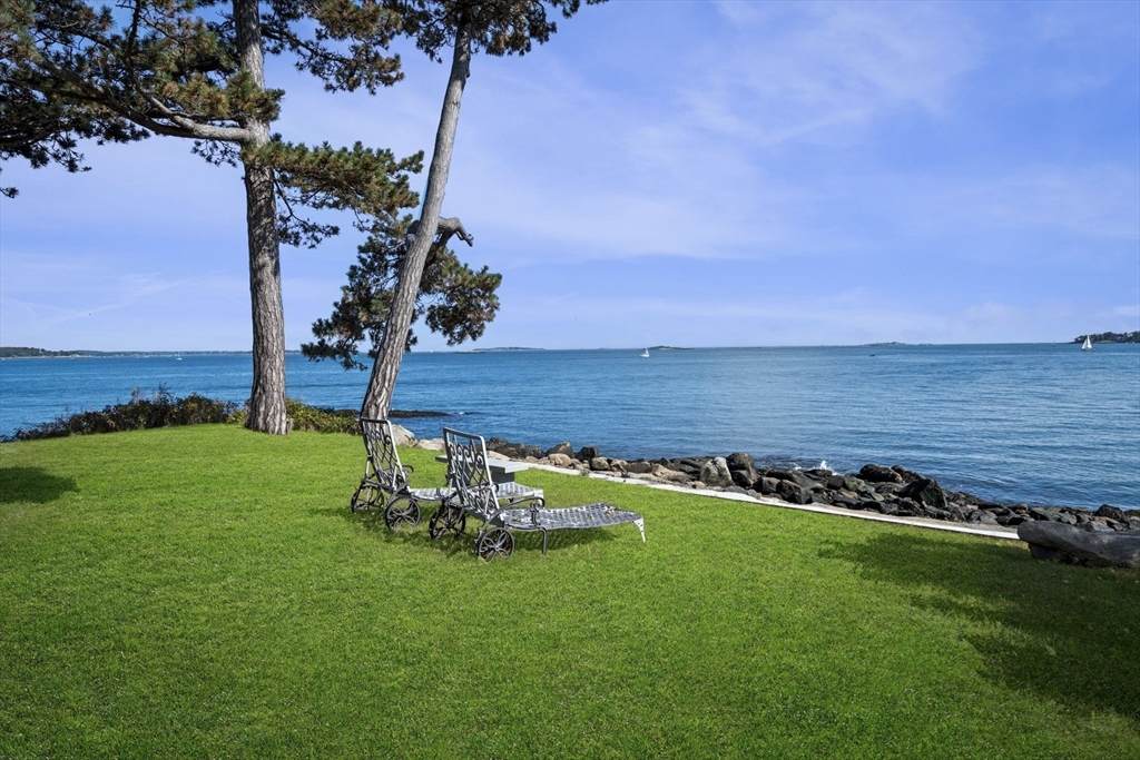 136 Bay View Ave - Photo 1