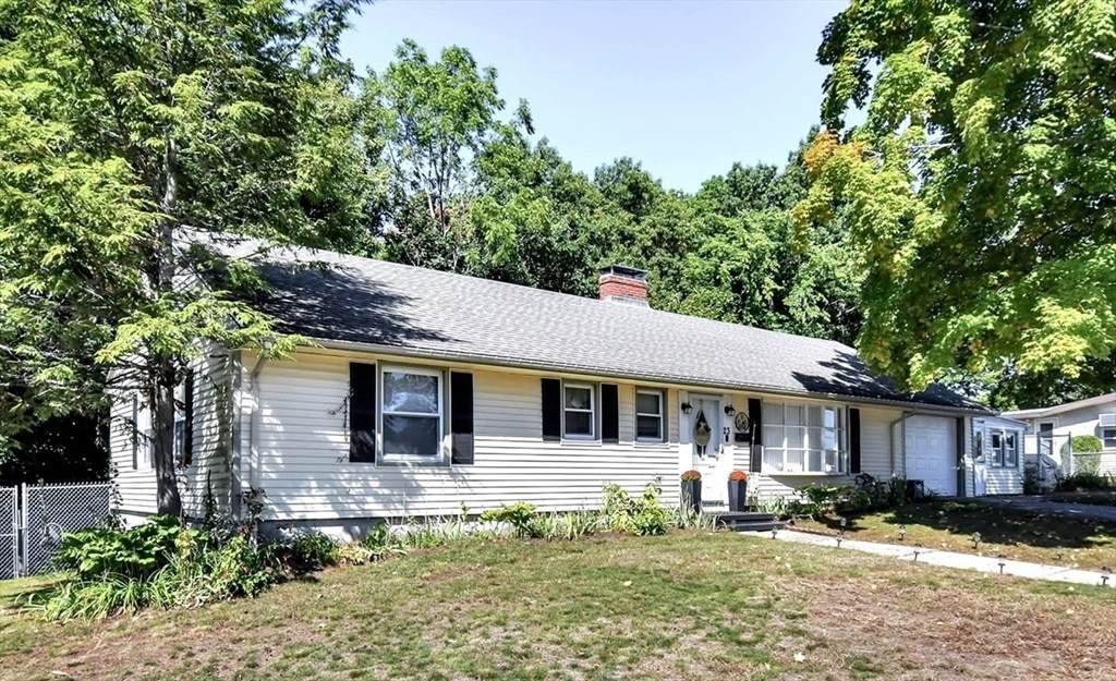 23 Louisburg St - Photo 1