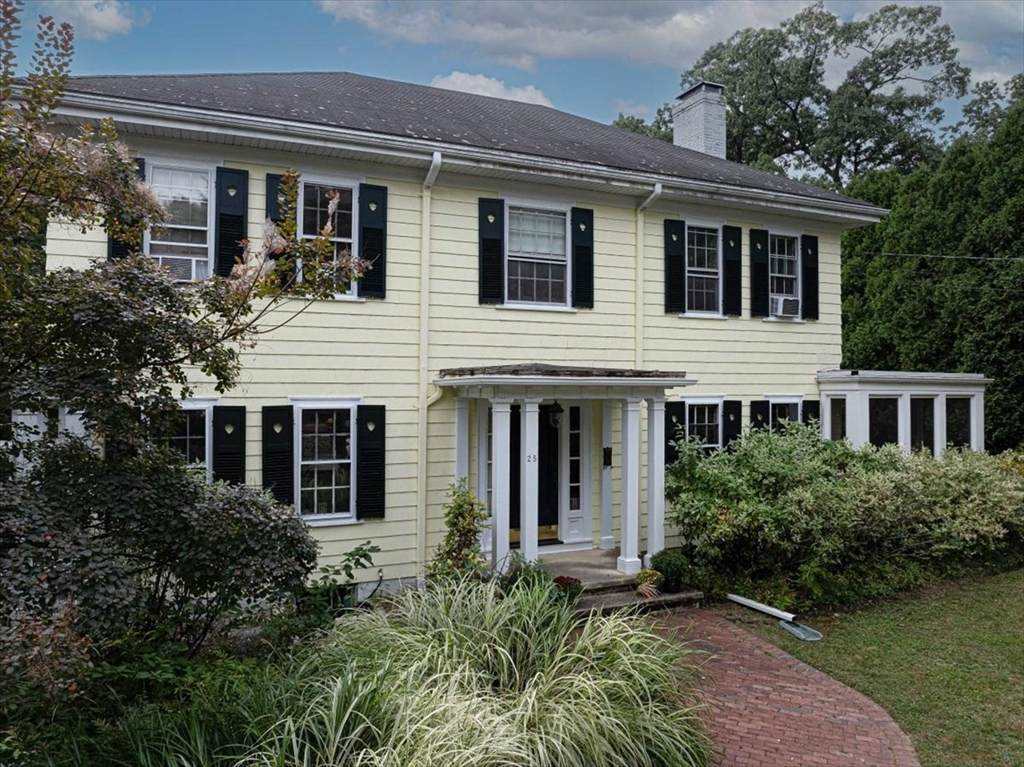 25 Highland St - Photo 1