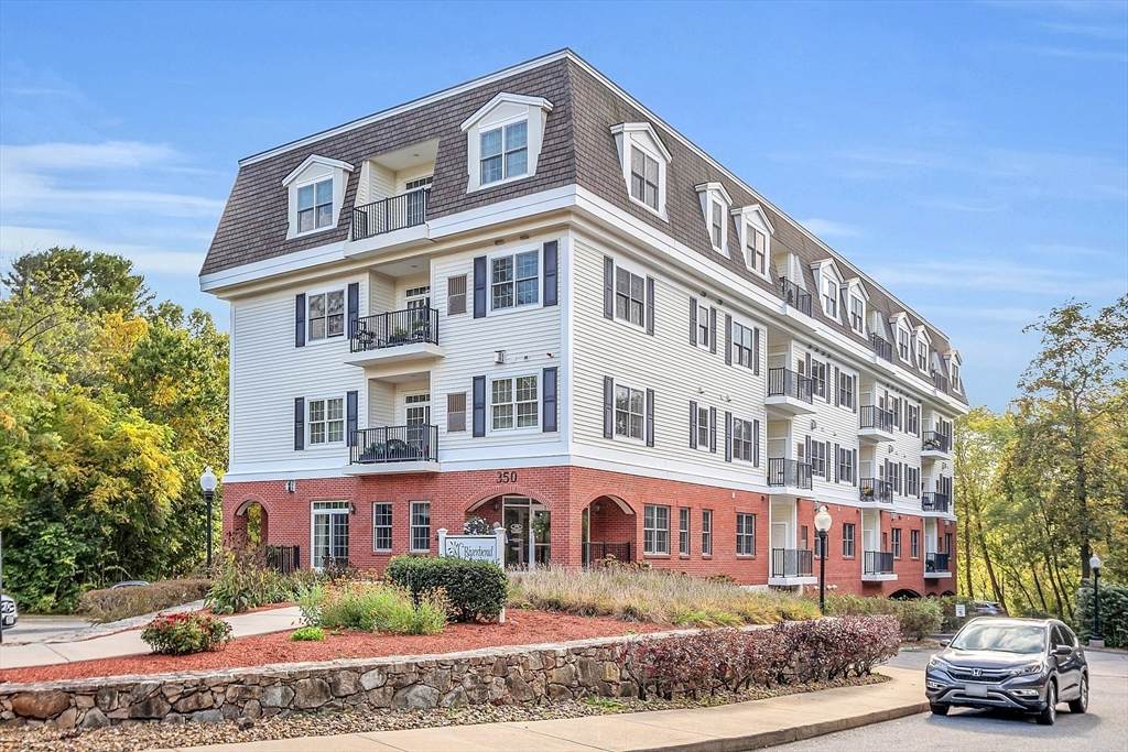 350 Greene Street - Photo 1
