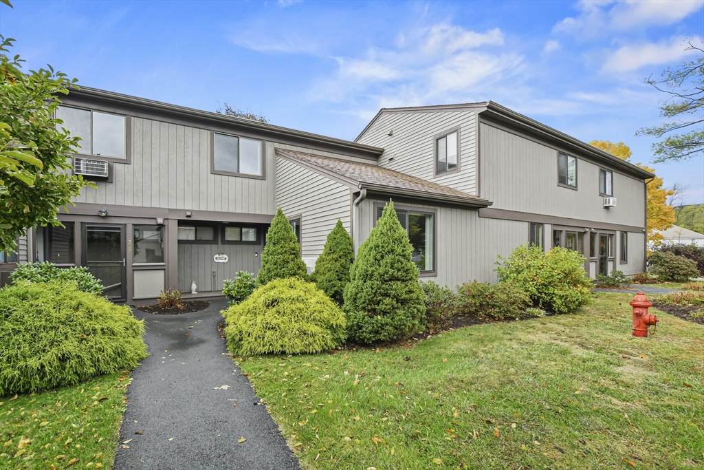 231 S Hemlock Lane - Photo 1