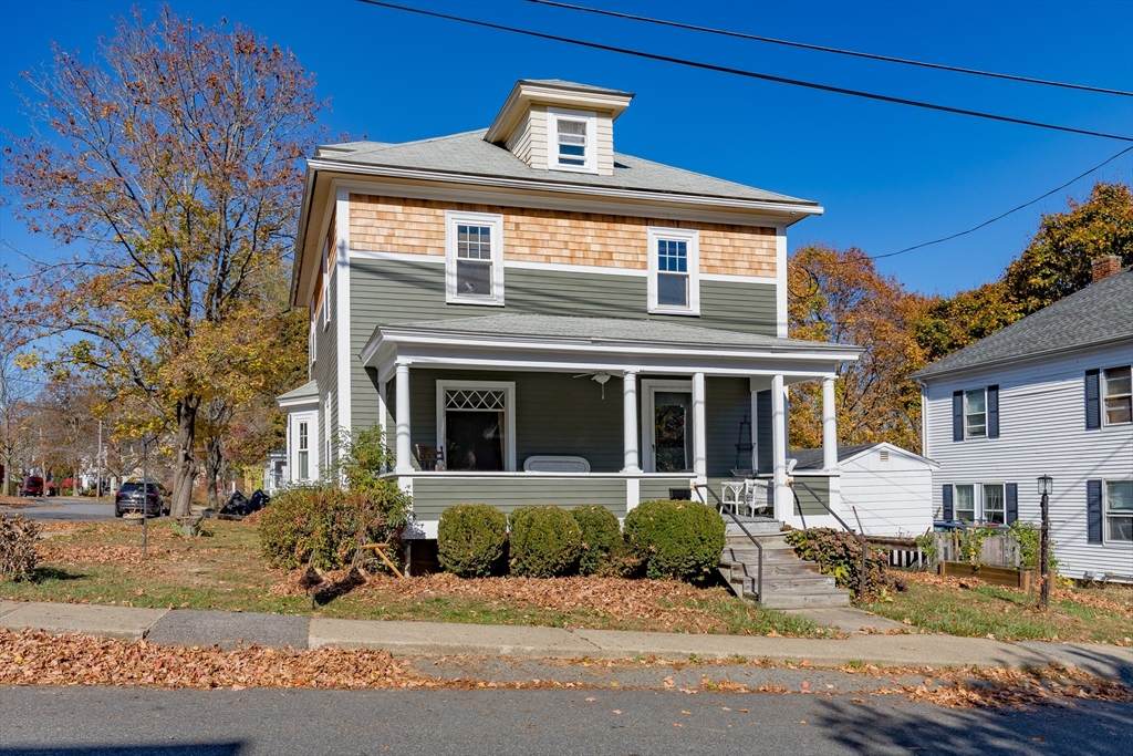 17 Carpenter St - Photo 1