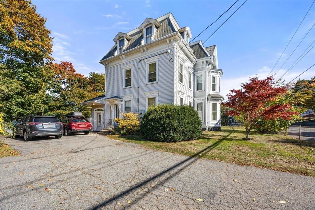 694 Broad St - Photo 1