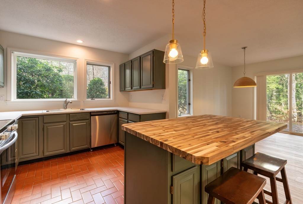 214 Fairway Vlg - Photo 1