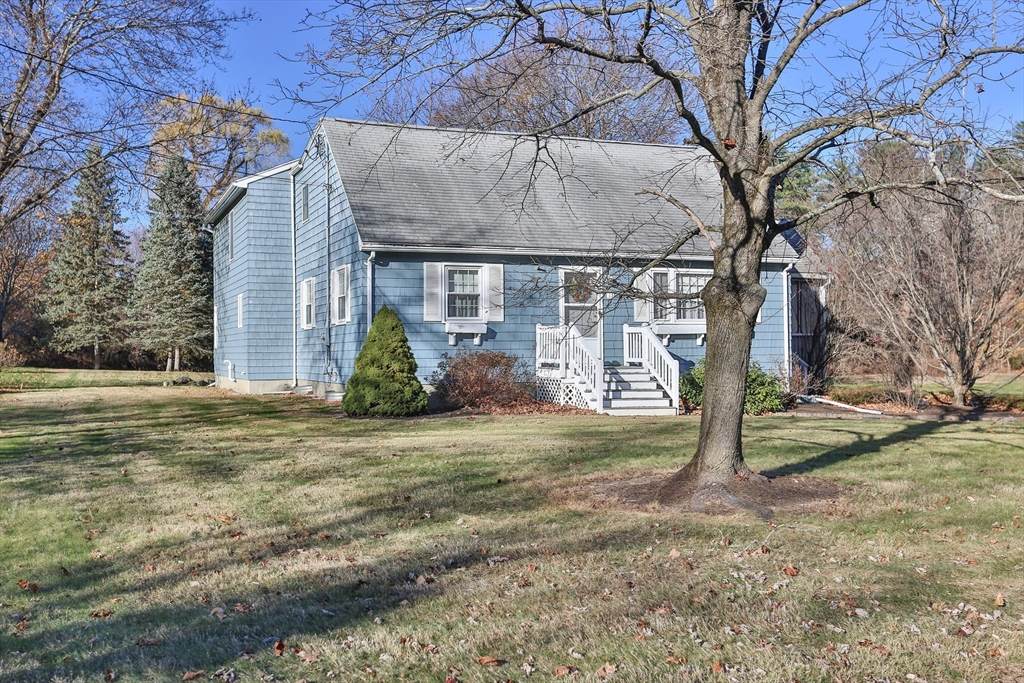 13 Collins Dr - Photo 1