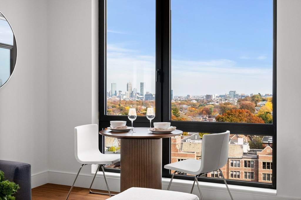 1515 Commonwealth Ave - Photo 1