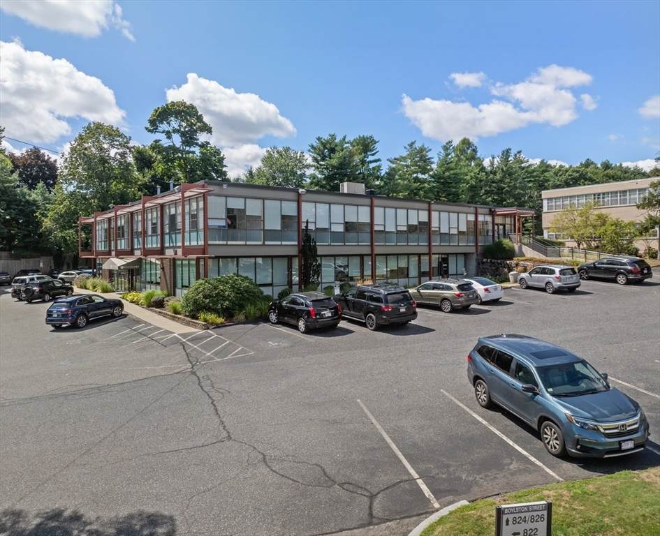 824-826 Boylston Street - Photo 1