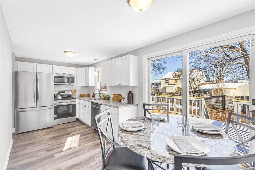 207 Lamont St - Photo 1