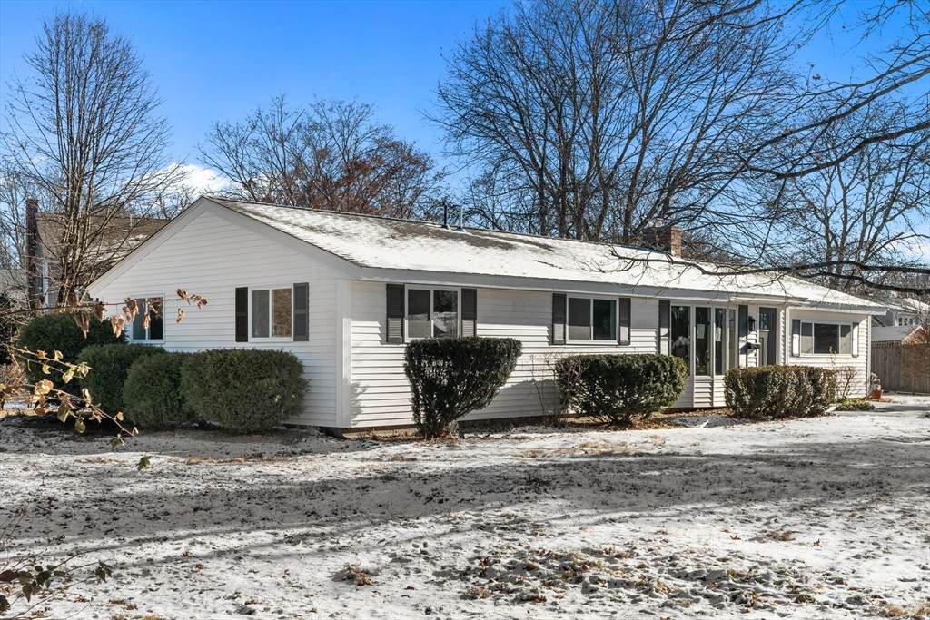 25 Lincoln St - Photo 1