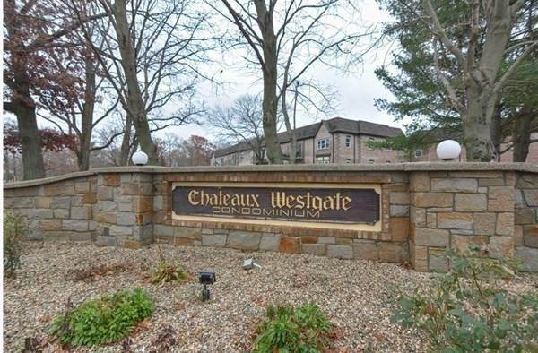 112 Oak Lane - Photo 1