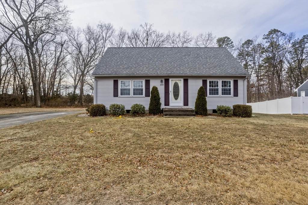 100 Loomis Dr - Photo 1