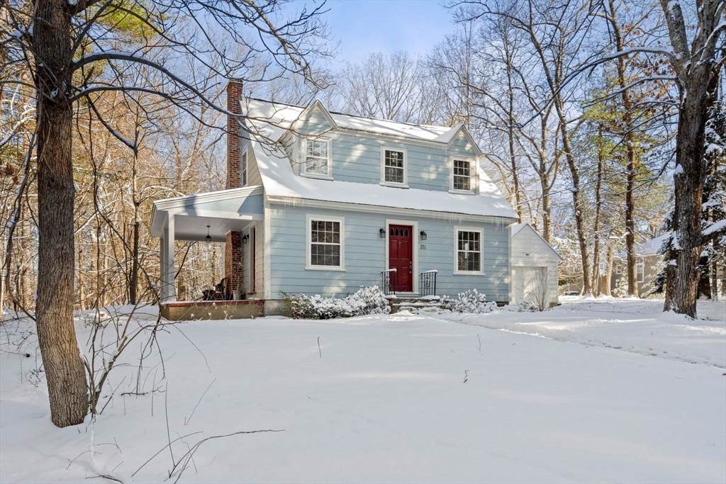 211 Dunstable Rd - Photo 1