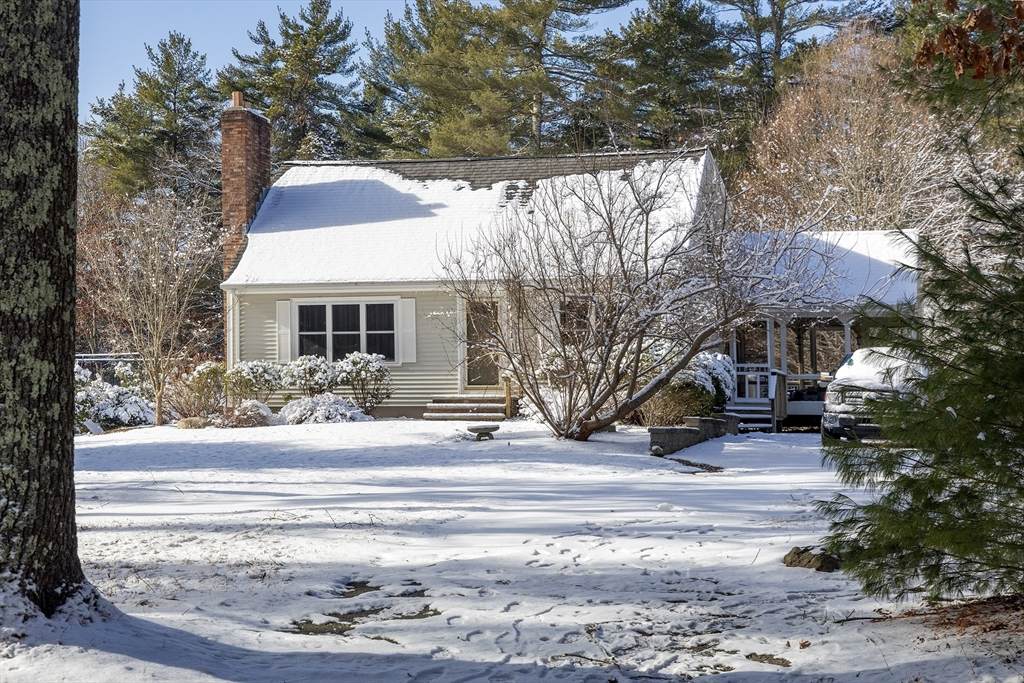 192 Tispaquin St - Photo 1