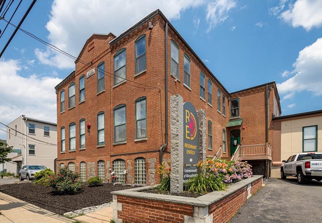 60 Clayton St - Photo 1