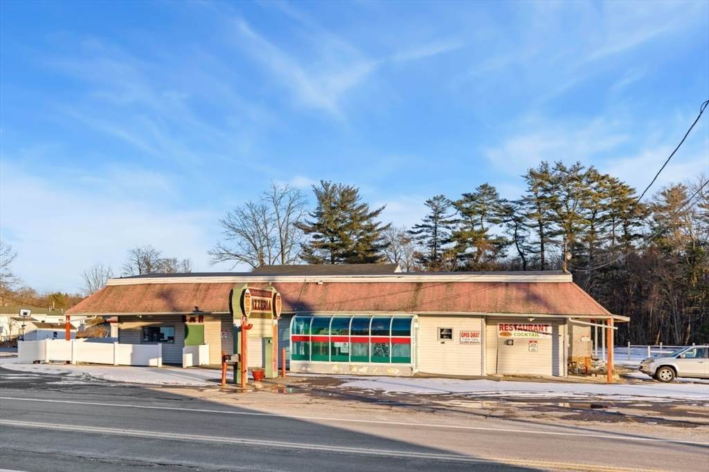 188 Lafayette Rd. - Photo 1