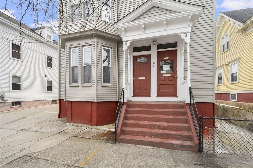 102 Penn St - Photo 1