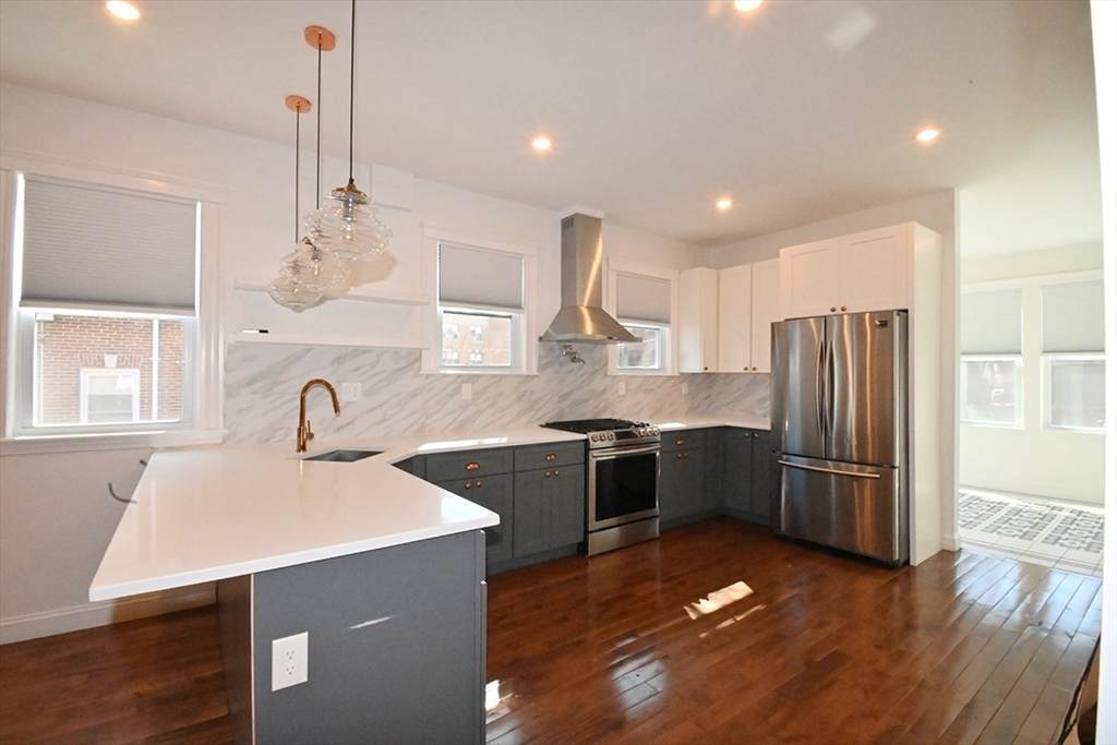 28-30 Schuyler - Photo 1