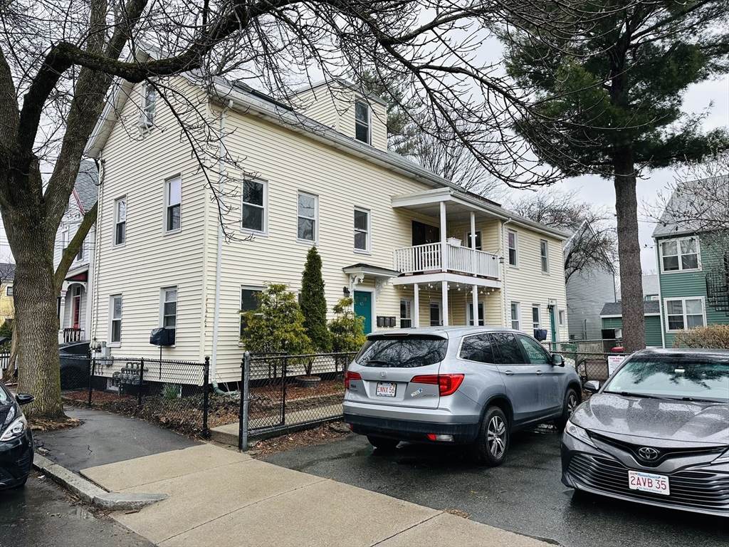 43 Lincoln Street - Photo 1