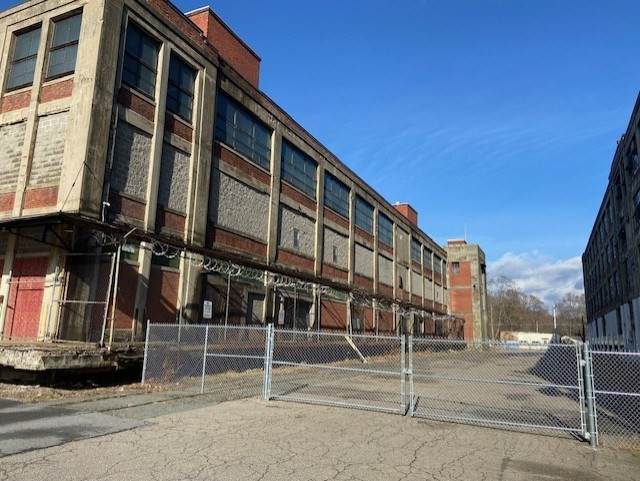 125 Perkins Ave - Photo 1