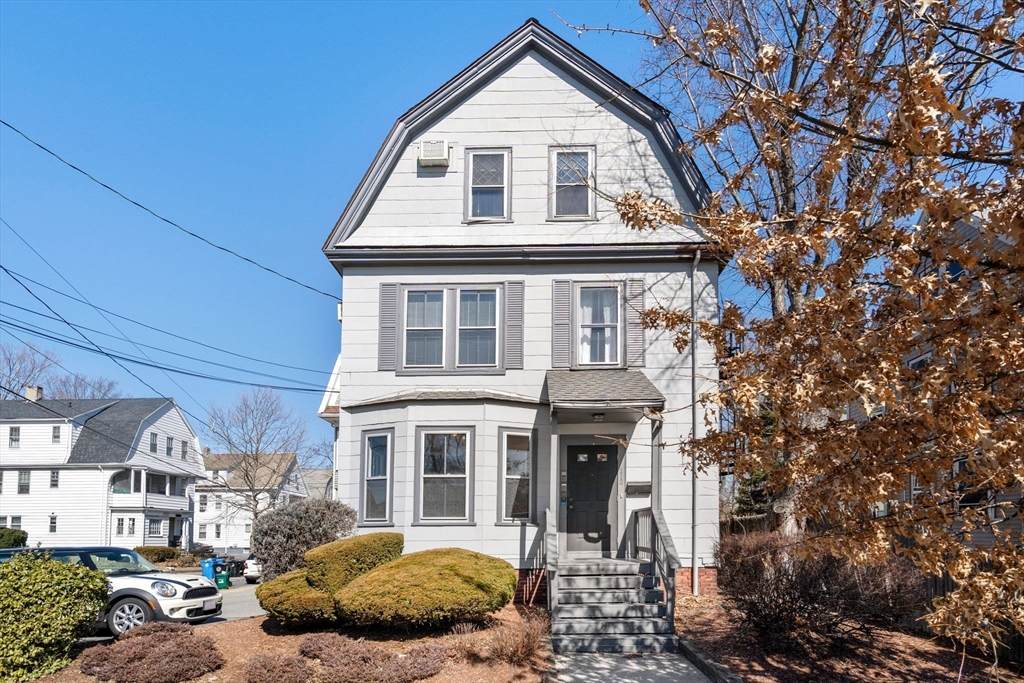 113 Belmont St - Photo 1