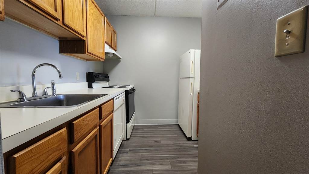 65 North Point Drive - Photo 1