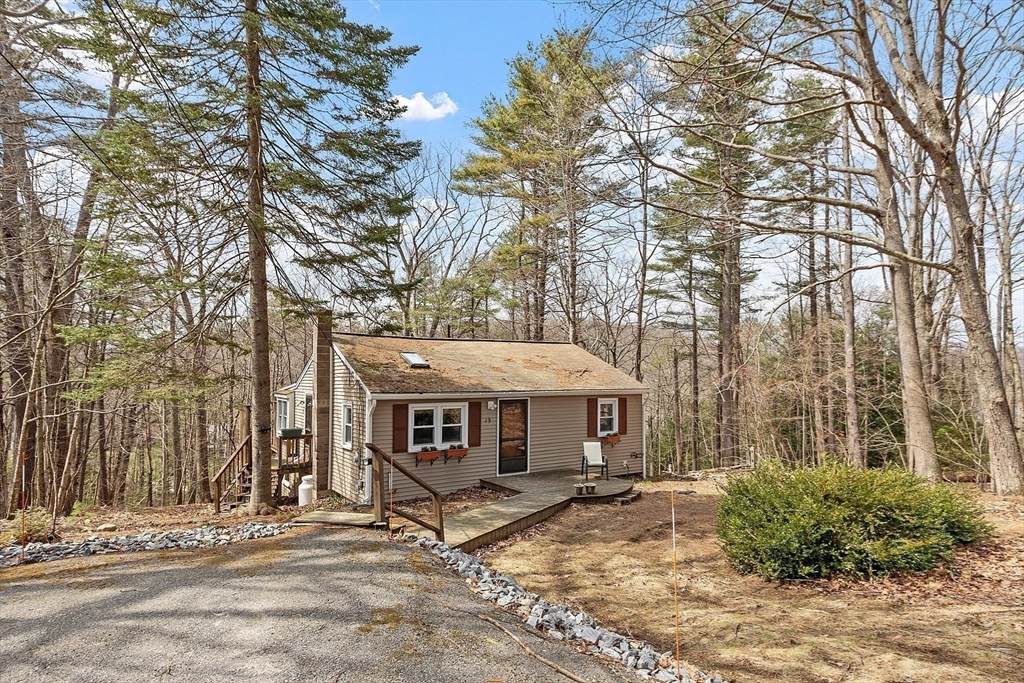 19 Lake View Drive - Photo 1