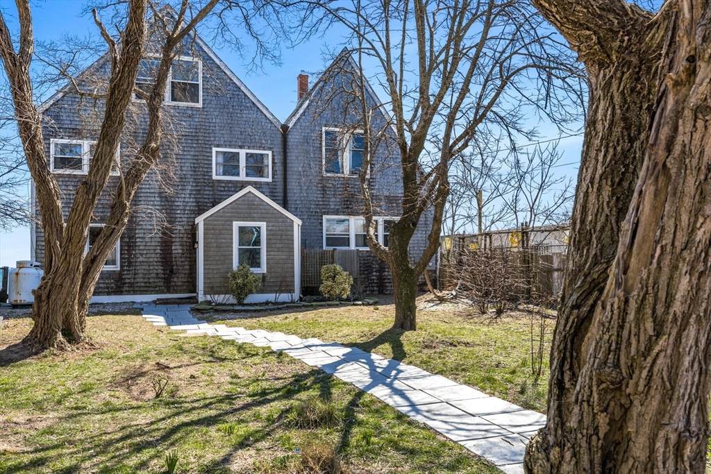 505 Commercial Street - Photo 1
