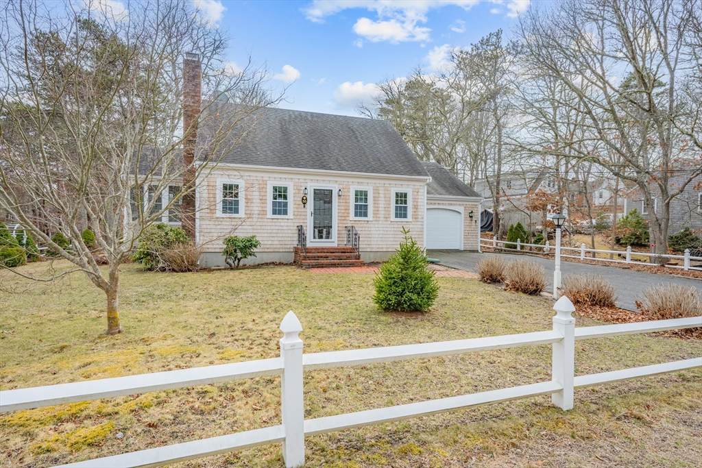 55 Wayside Drive - Photo 1