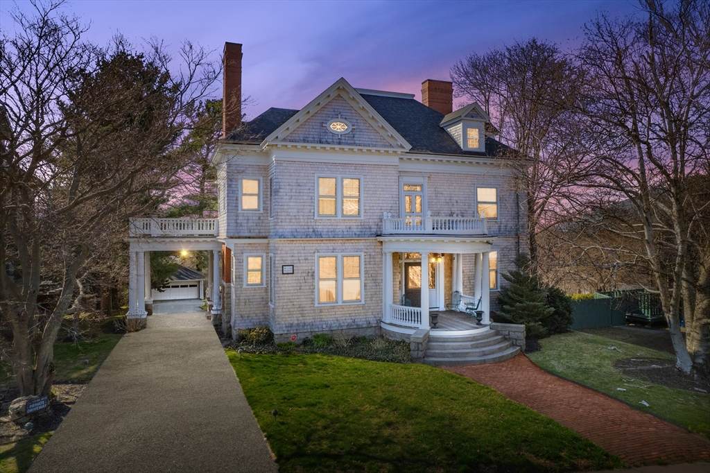 654 Highland Ave - Photo 1