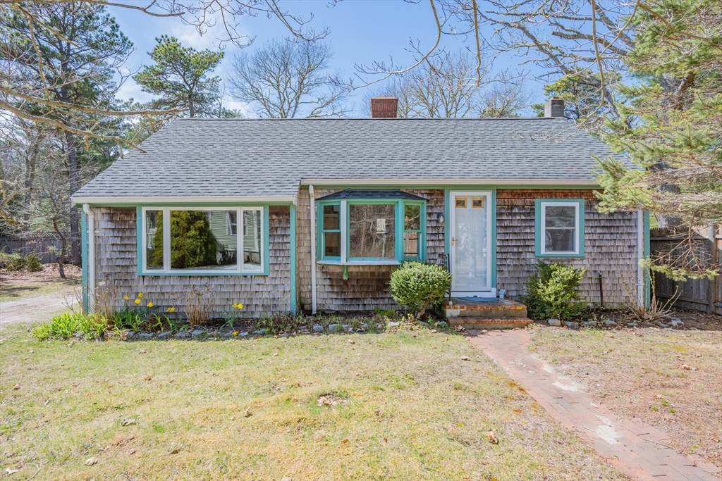 25 Charlotte Ave - Photo 1