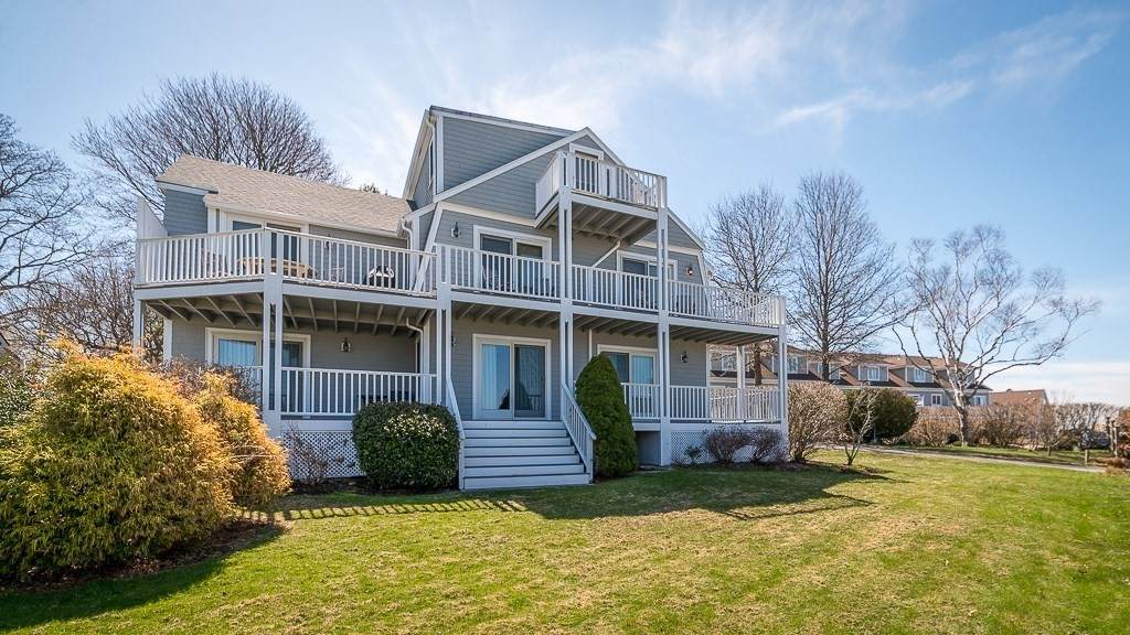 7 Hawthorne Lane - Photo 1