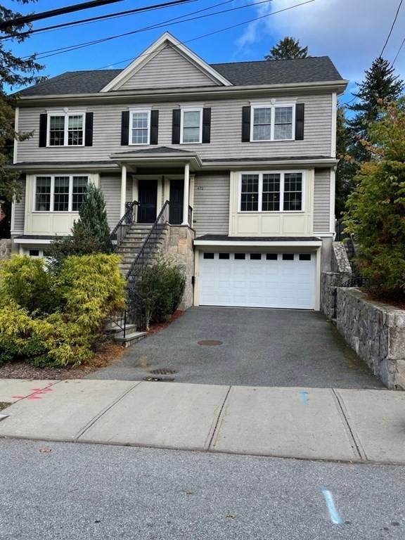 472 Lowell Ave - Photo 1