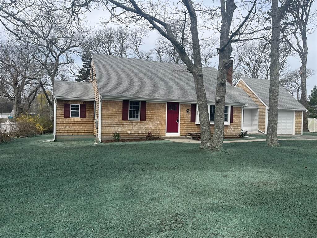 23 Town Hall Ave - Photo 1