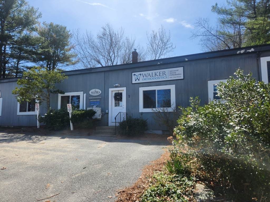 5 Pond Road - Photo 1