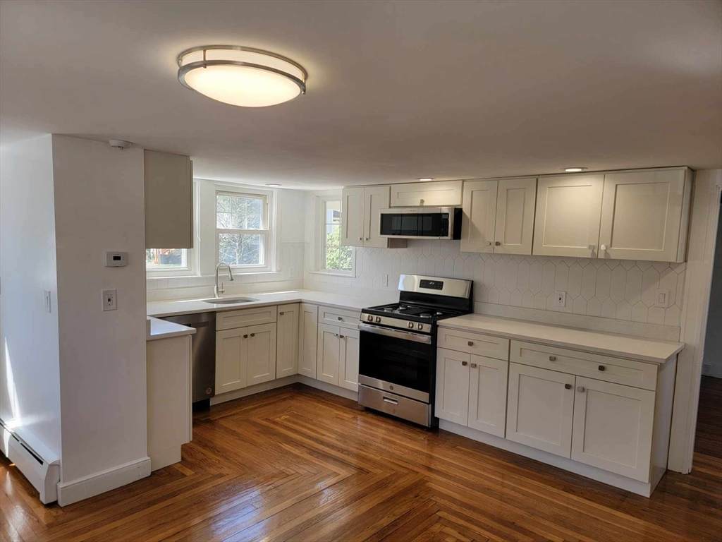 391 Washington St - Photo 1