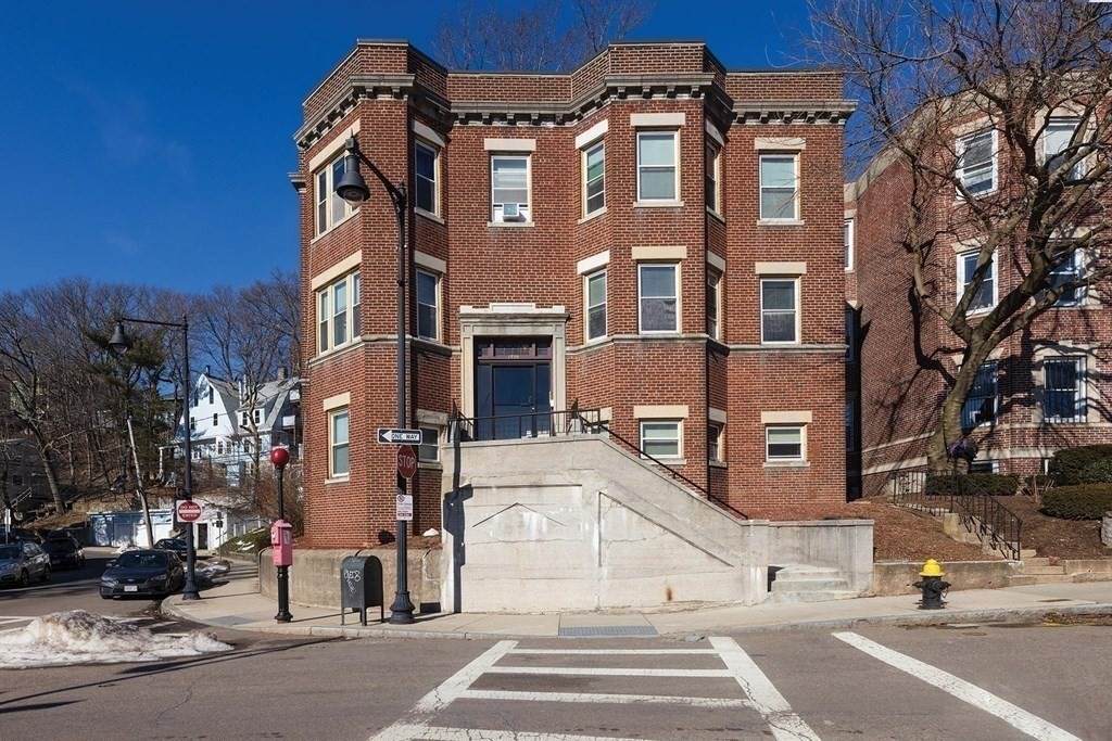 1725 Commonwealth Avenue - Photo 1